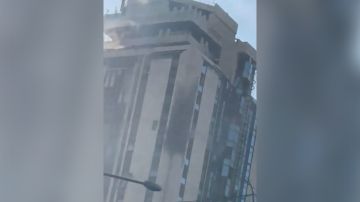 بالفيديو: مسيرة تستهدف مبنى محافظة حلب