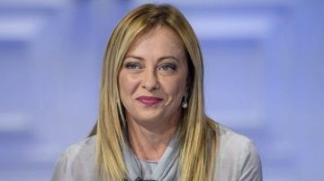 رئيسة وزراء إيطاليا تحدثت إلى ترامب... التهديد بالرسوم الأميركية بسبب غرينلاند خطأ 