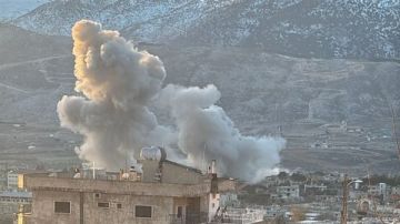 غارات من الطيران الحربي على الأماكن المهددة في سحمر في البقاع الغربي غارات من الطيران الحربي على الأماكن المهددة في سحمر في البقاع الغربي