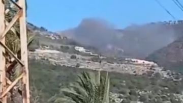 بالفيديو: غارة تستهدف أطراف بلدة جباع