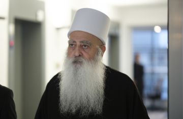 يديعوت أحرونوت: الشيخ موفق طريف أعاد كتبا دينية سرية خاصة بالطائفة الدرزية كانت قد صودرت في الأردن يديعوت أحرونوت: الشيخ موفق طريف أعاد كتبا دينية سرية خاصة بالطائفة الدرزية كانت قد صودرت في الأردن