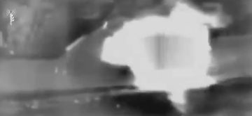 بعد سقوط شهيد في صديقين الجيش الإسرائيلي ينشر مشاهد الاستهداف بعد سقوط شهيد في صديقين الجيش الإسرائيلي ينشر مشاهد الاستهداف