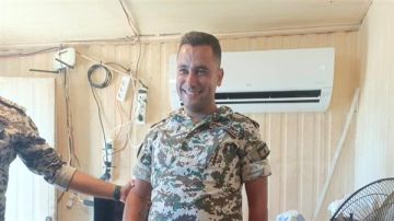 سلامات للمفتش في الأمن العام حسين حمزة إبن بلدة مجدل زون الجنوبية بعد إصابته باستهداف السيارة في صور سلامات للمفتش في الأمن العام حسين حمزة إبن بلدة مجدل زون الجنوبية بعد إصابته باستهداف السيارة في صور