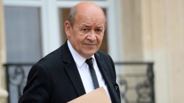 لودريان يصل الى بيروت