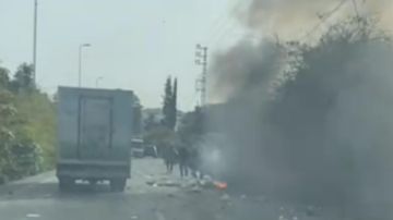 الاستهداف الثاني اليوم... بالفيديو: غارة على سيارة