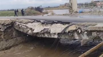 ترميم موقت لجسر العريضة يمهد لإعادة فتح المعبر الحدودي