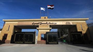 غزة تعلن إعادة فتح معبر رفح بالاتجاهين بعد نحو عامين من الإغلاق غزة تعلن إعادة فتح معبر رفح بالاتجاهين بعد نحو عامين من الإغلاق