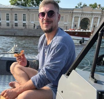 ناصر قضايا نافالني صحافي روسي يسقط من شرفته في باريس بعد رسالة غامضة