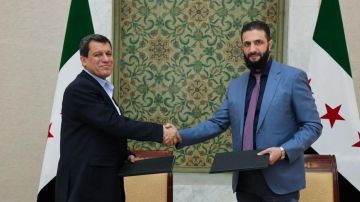 عبدي في دمشق لبحث دمج قسد في الجيش السوري