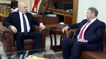 الرئيس عون عرض مع النائبين ضاهر وافرام والعريضي الأوضاع العامة الرئيس عون عرض مع النائبين ضاهر وافرام والعريضي الأوضاع العامة