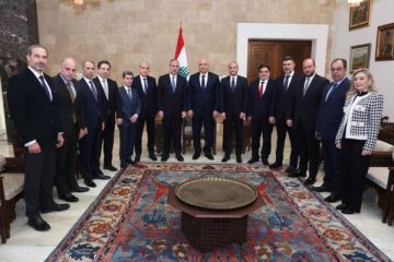 الرئيس عون: للركون الى الضمير لينتظم عمل القضاة ومجلس الوزراء سيدرس مسألة الاسراع في بت قضايا الموقوفين اللبنانيين والسوريين الرئيس عون: للركون الى الضمير لينتظم عمل القضاة ومجلس الوزراء سيدرس مسألة الاسراع في بت قضايا الموقوفين اللبنانيين والسوريين