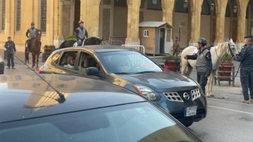 بالصور: دوريات من سرية الخيالة في وسط بيروت