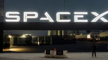 سبايس إكس تطلق باندورا في مهمة علمية لدراسة كواكب خارجية