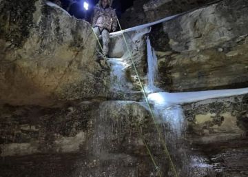 بالصور- سقوط متزلج بمنطقة جبلية في كفردبيان.. وهذا ما حصل!