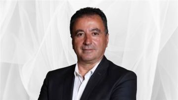 رئيس بلدية صفارية يبارك انتخاب عاطف مرعي أبو مرعي رئيسا للنادي الأهلي صيدا رئيس بلدية صفارية يبارك انتخاب عاطف مرعي أبو مرعي رئيسا للنادي الأهلي صيدا