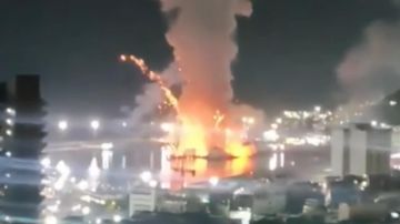 بالفيديو: انفجارات في أكبر ميناء بحري فنزويلي بالفيديو: انفجارات في أكبر ميناء بحري فنزويلي