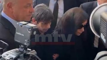 بالفيديو: لحظة وصول فيروز إلى الكنيسة