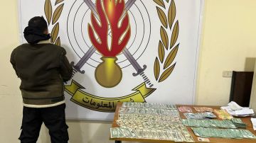 سرق حوالى 5000 دولار من خزنة مطعم! سرق حوالى 5000 دولار من خزنة مطعم!