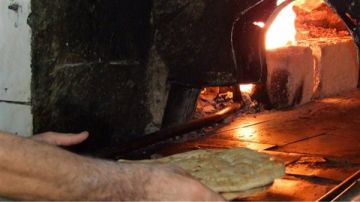 قرب صور: إقفال فرن معجنات.. افتقار للنظافة وأنظمة التبريد ما يشكل خطرا على صحة المستهلكين!