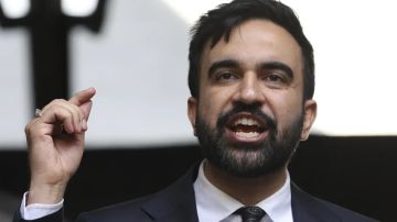 عمدة نيويورك: الهجوم الأحادي على دولة ذات سيادة يعد عملا حربيا وانتهاكا للقانون