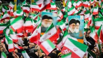 وجه الشعب الإيراني رسائل حاسمة للداخل والخارج وأكد التفافه خلف القيادة في إفشال مخططات الاعداء (تقرير)