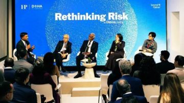 البساط شارك في سلسلة لقاءات وندوات في دافوس وبحث سبل تعزيز التعاون والشراكات الدولية