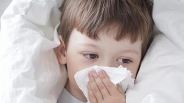 معركة الإنفلونزا الموسمية: استراتيجيات الأهل والمدارس للحد من التفشي معركة الإنفلونزا الموسمية: استراتيجيات الأهل والمدارس للحد من التفشي