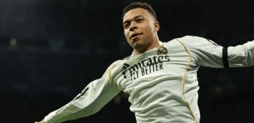 مبابي يفتتح عهد أربيلوا.. ريال مدريد يكتسح موناكو بسداسية مبابي يفتتح عهد أربيلوا.. ريال مدريد يكتسح موناكو بسداسية