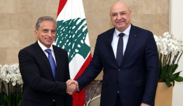 الرئيس عون استقبل رئيس حكومة الأردن وشدد على أهمية وحدة الموقف العربي والأخير أكد وقوف بلاده إلى جانب لبنان الرئيس عون استقبل رئيس حكومة الأردن وشدد على أهمية وحدة الموقف العربي والأخير أكد وقوف بلاده إلى جانب لبنان