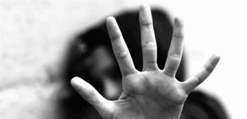 بالصورة وحش داخل منزل: اعتدى جنسيا على ابنته وهددها بالقتل!