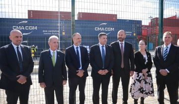 السفير الأميركي تفقد مرفأ بيروت وأشاد بتطوراته التشغيلية