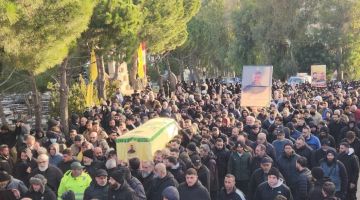 بنت جبيل تشيع عضو مجلسها البلدي الشهيد عادل الصغير.. والنائب جشي: ضمانة حماية لبنان تكون بالوحدة الوطنية والاحتفاظ بأسباب القوة لدينا (تقرير) بنت جبيل تشيع عضو مجلسها البلدي الشهيد عادل الصغير.. والنائب جشي: ضمانة حماية لبنان تكون بالوحدة الوطنية والاحتفاظ بأسباب القوة لدينا (تقرير)