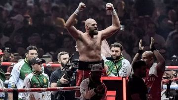  حلبة بلا حواجز .. حدث تاريخي مع أضخم حضور جماهيري و تايسون فيوري إلى الواجهة