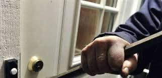 مجهولون يسرقون فيلا في بلدة عابا قضاء الكورة