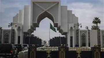 مصدر في الديوان الملكي السعودي يحذر من احتلال أراض في لبنان!