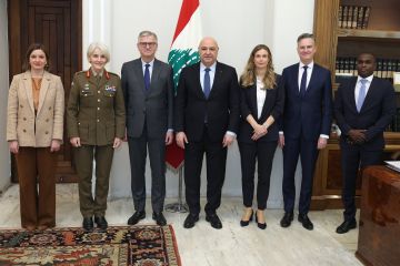 الرئيس عون: لبنان يرحب بأي دولة ترغب في الإبقاء على قوتها في الجنوب بعد انسحاب اليونيفيل الرئيس عون: لبنان يرحب بأي دولة ترغب في الإبقاء على قوتها في الجنوب بعد انسحاب اليونيفيل