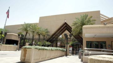 السفارة الأميركية في السعودية تحض موظفيها على توخي مزيد من الحذر