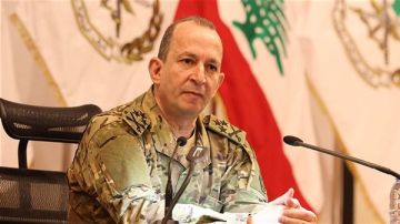 قائد الجيش يطلب تحرير القيادة من المهل