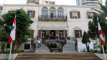 مصادر الخارجية ترد على الحملة على رجي: عودوا إلى البيان الوزاري