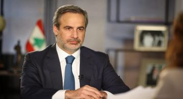 معوض بعد لقائه الموفد السعودي: ضرورة انتقال لبنان من مرحلة الحرب والفوضى والدمار إلى مرحلة الاستقرار والسلام معوض بعد لقائه الموفد السعودي: ضرورة انتقال لبنان من مرحلة الحرب والفوضى والدمار إلى مرحلة الاستقرار والسلام