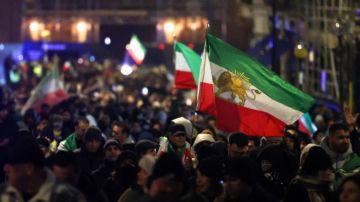 أوروبا تنأى بنفسها عن تغيير النظام في إيران