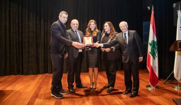 بدعوة من مؤسسة شاعر الفيحاء سابا زريق وبرعايتها وإصدارها.. روبير فرنجية وقع كتابه بالفن خود شمالك في مركز الصفدي الثقافي بدعوة من مؤسسة شاعر الفيحاء سابا زريق وبرعايتها وإصدارها.. روبير فرنجية وقع كتابه بالفن خود شمالك في مركز الصفدي الثقافي