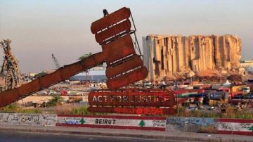 وقفة لأهالي ضحايا تفجير مرفأ بيروت أمام قصر العدل دعت الى اطلاق يد القاضي البيطار لإصدار القرار الظني