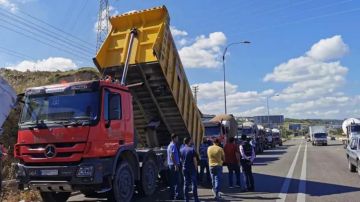 بالصور: قرار لـالداخلية بشأن تنظيم سير الشاحنات