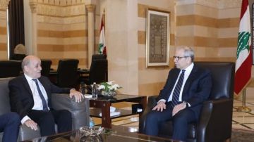 رئيس الحكومة اطلع من لودريان على التحضيرات لمؤتمر دعم الجيش في باريس في 5 آذار