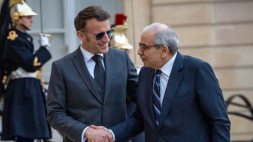 ماكرون يلتقي سلام في الاليزيه...ويؤكد: نقف الى جانب لبنان في الدفاع عن سيادته ودعم قواته المسلحة ماكرون يلتقي سلام في الاليزيه...ويؤكد: نقف الى جانب لبنان في الدفاع عن سيادته ودعم قواته المسلحة