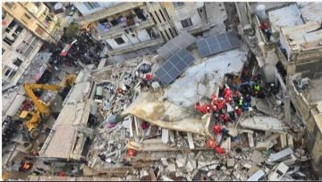 محاولات مستمرة لإنقاذ مواطنة ما زالت تحت أنقاض المبنى المنهار في القبة- طرابلس محاولات مستمرة لإنقاذ مواطنة ما زالت تحت أنقاض المبنى المنهار في القبة- طرابلس