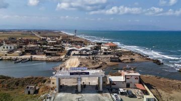 العاصفة تقفل معبرا حدوديا بين لبنان وسوريا