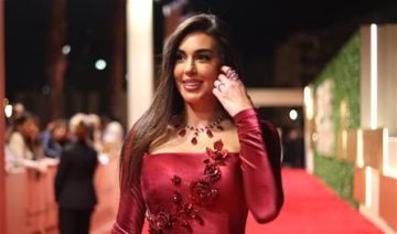 إطلالة عفوية لياسمين صبري داخل السيارة تشعل تفاعل المتابعين إطلالة عفوية لياسمين صبري داخل السيارة تشعل تفاعل المتابعين