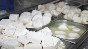 إقفال محل ألبان وأجبان في صور لعدم التقيد بشروط سلامة الغذاء إقفال محل ألبان وأجبان في صور لعدم التقيد بشروط سلامة الغذاء